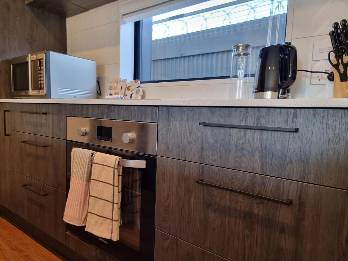 Addington Townhouse With Carpark 8Mins Walk To Hagley Park South Villa Christchurch Dış mekan fotoğraf