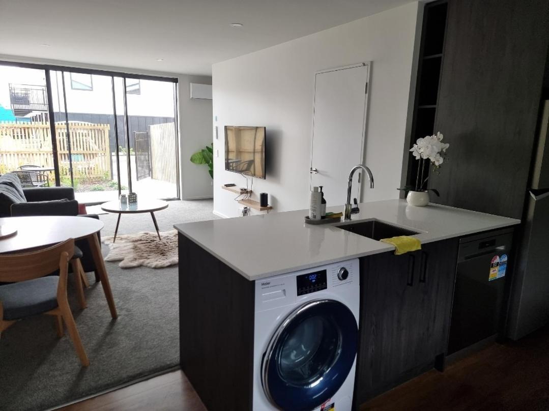 Addington Townhouse With Carpark 8Mins Walk To Hagley Park South Villa Christchurch Oda fotoğraf